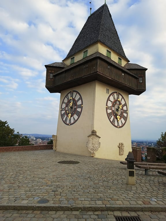 Uhrturm & Schlossberg View