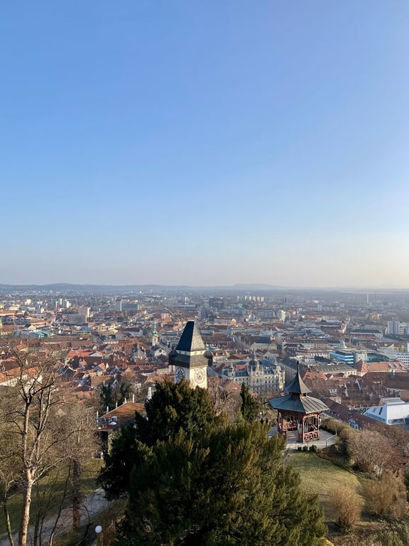 Uhrturm & Schlossberg View