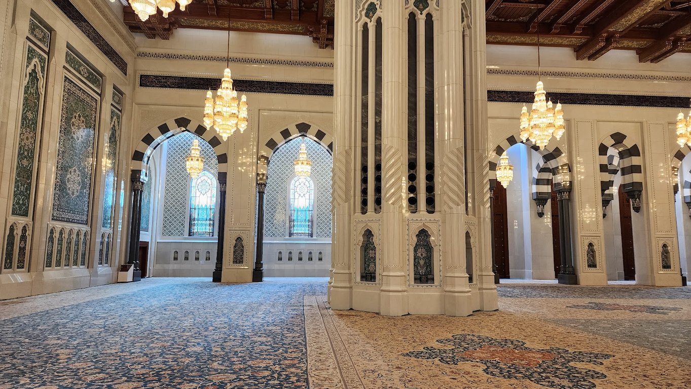 Sultan Qaboos Grand Mosque