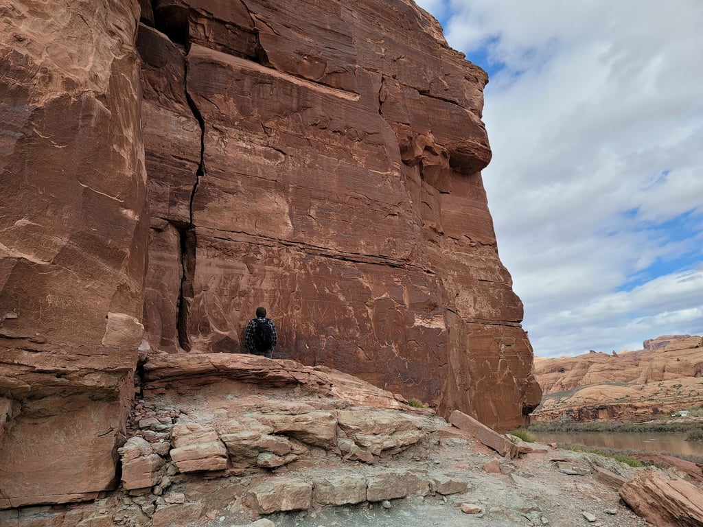 Potash Road Petroglyphs