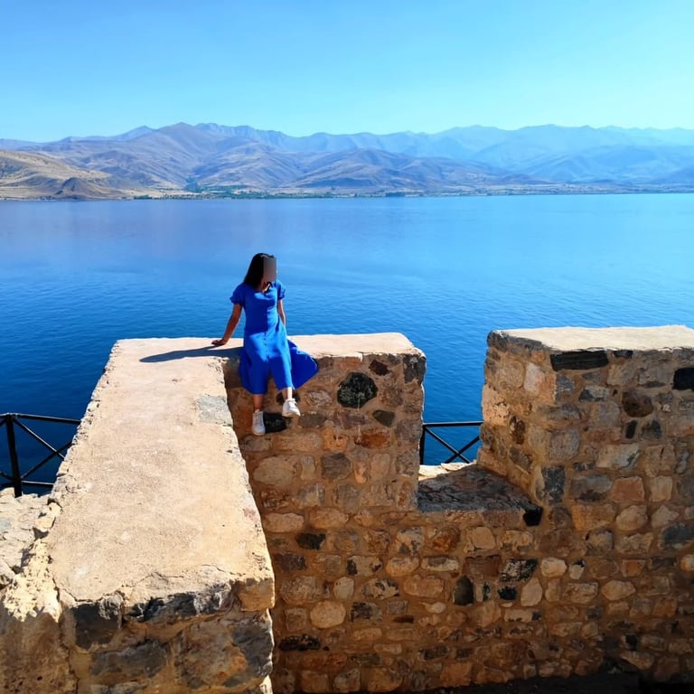 Akdamar Adası