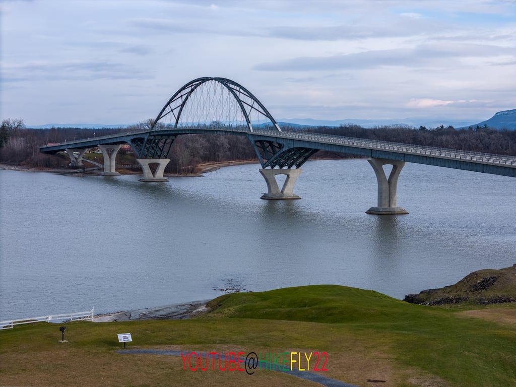 Champlain Bridge