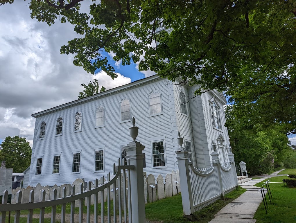 Old First Church & Cemetery
