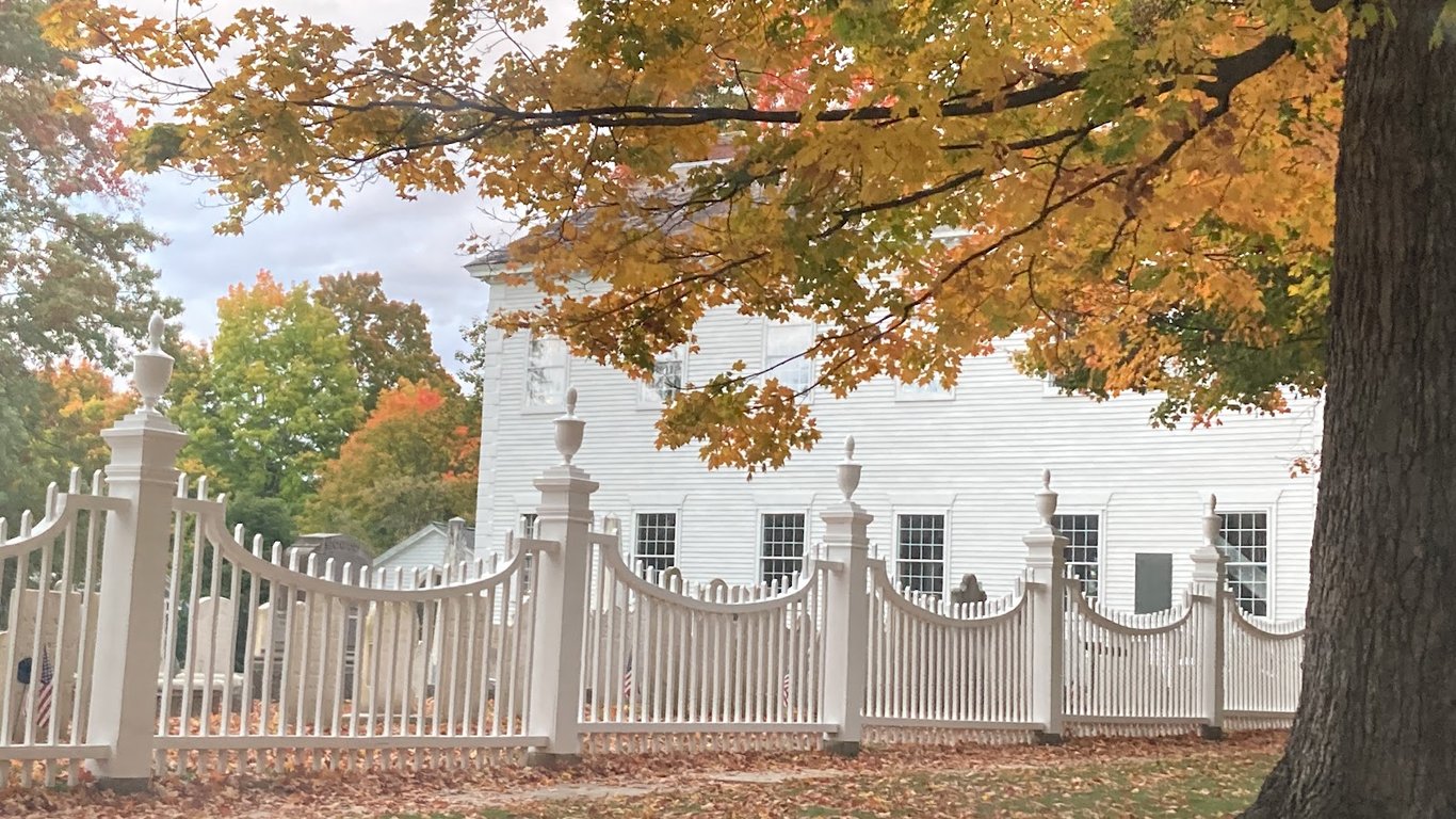 Old First Church & Cemetery