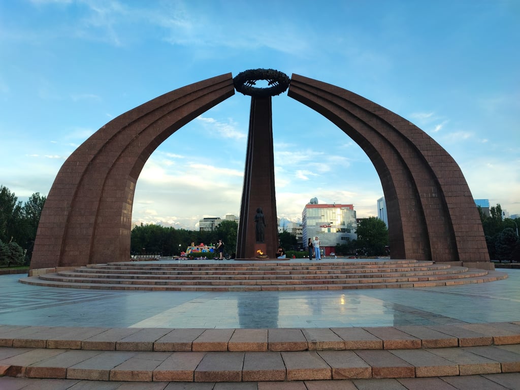 Victory Square