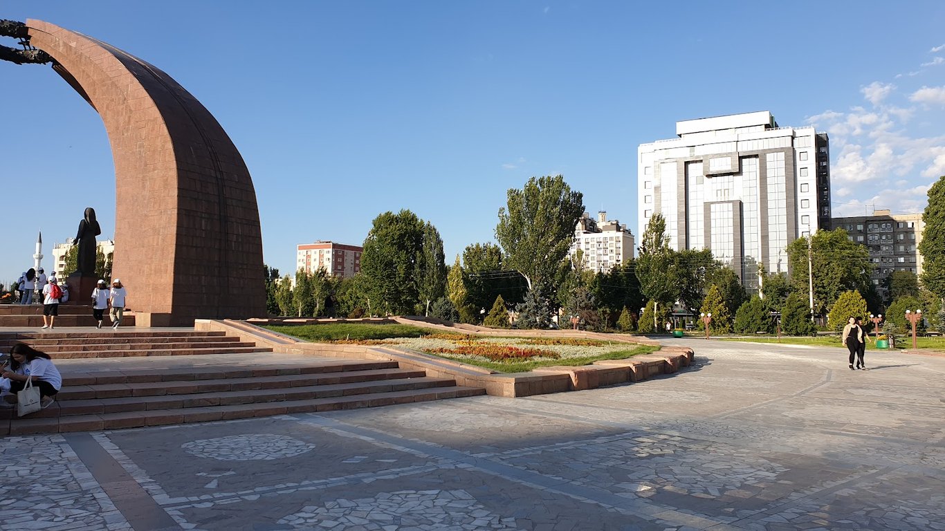 Victory Square