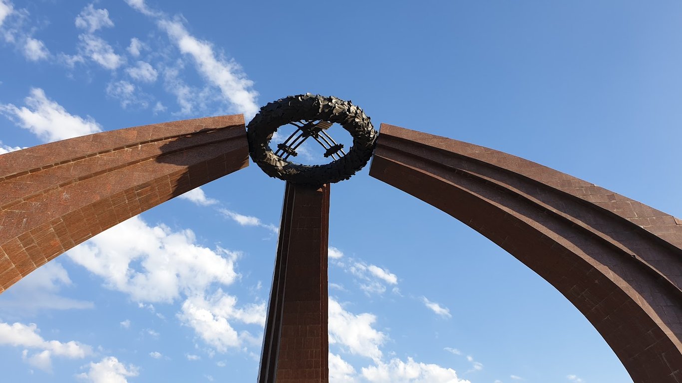 Victory Square