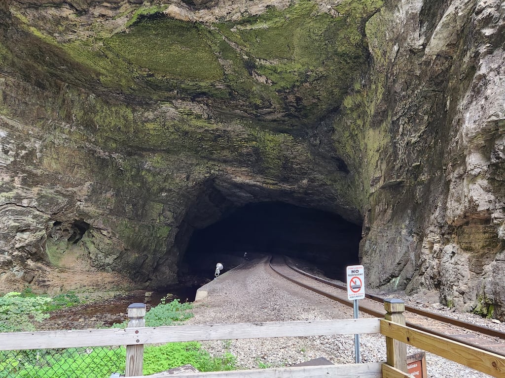 Natural Tunnel State Park
