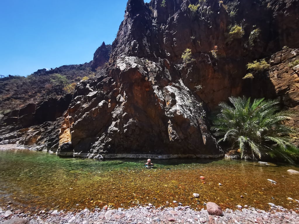 Wadi Dirhur Canyon