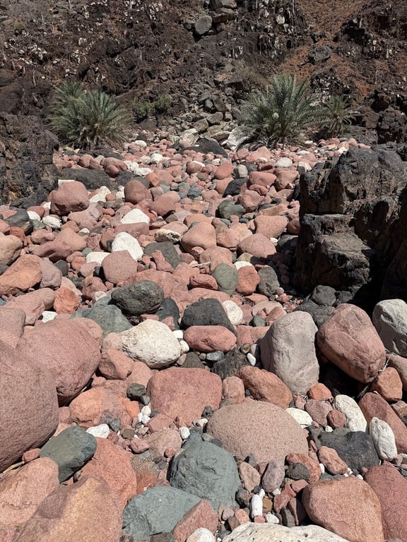 Wadi Dirhur Canyon