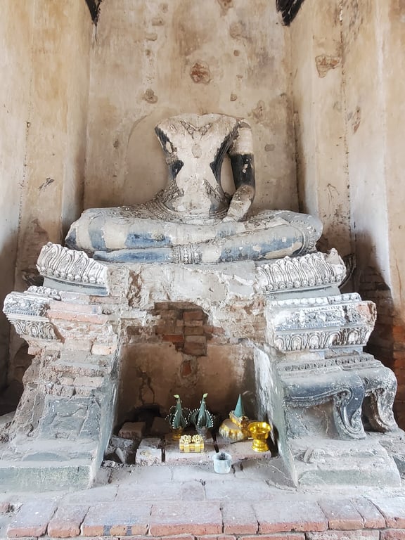 Wat Chaiwatthanaram Riverside