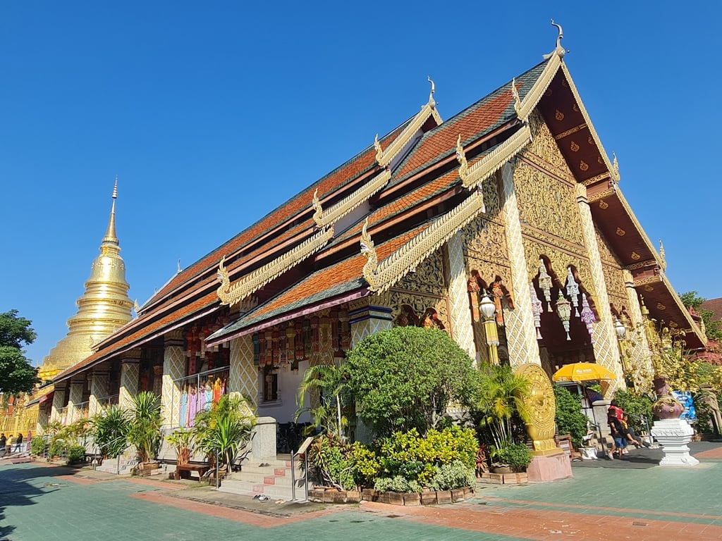Wat Phra That Hariphunchai
