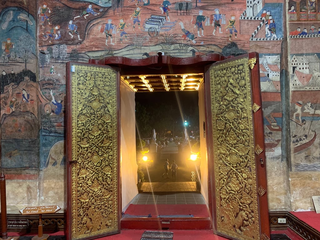 Wat Phumin Murals