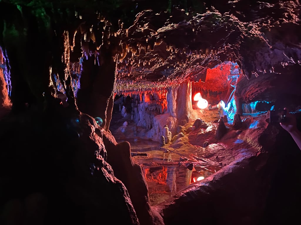 Seneca Caverns