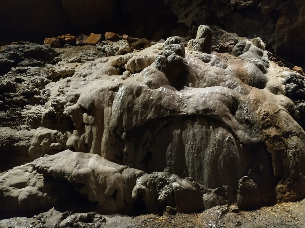 Seneca Caverns
