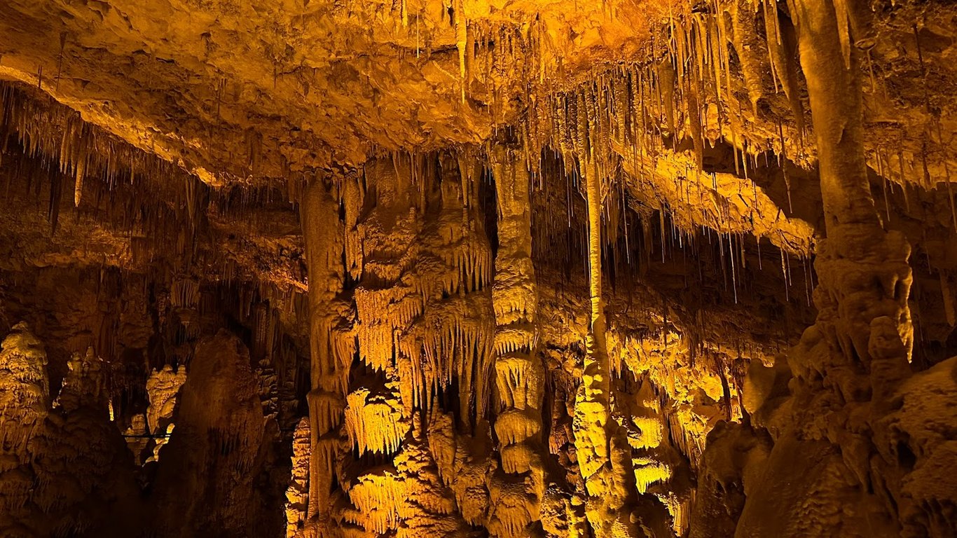 White Cliff Grottos