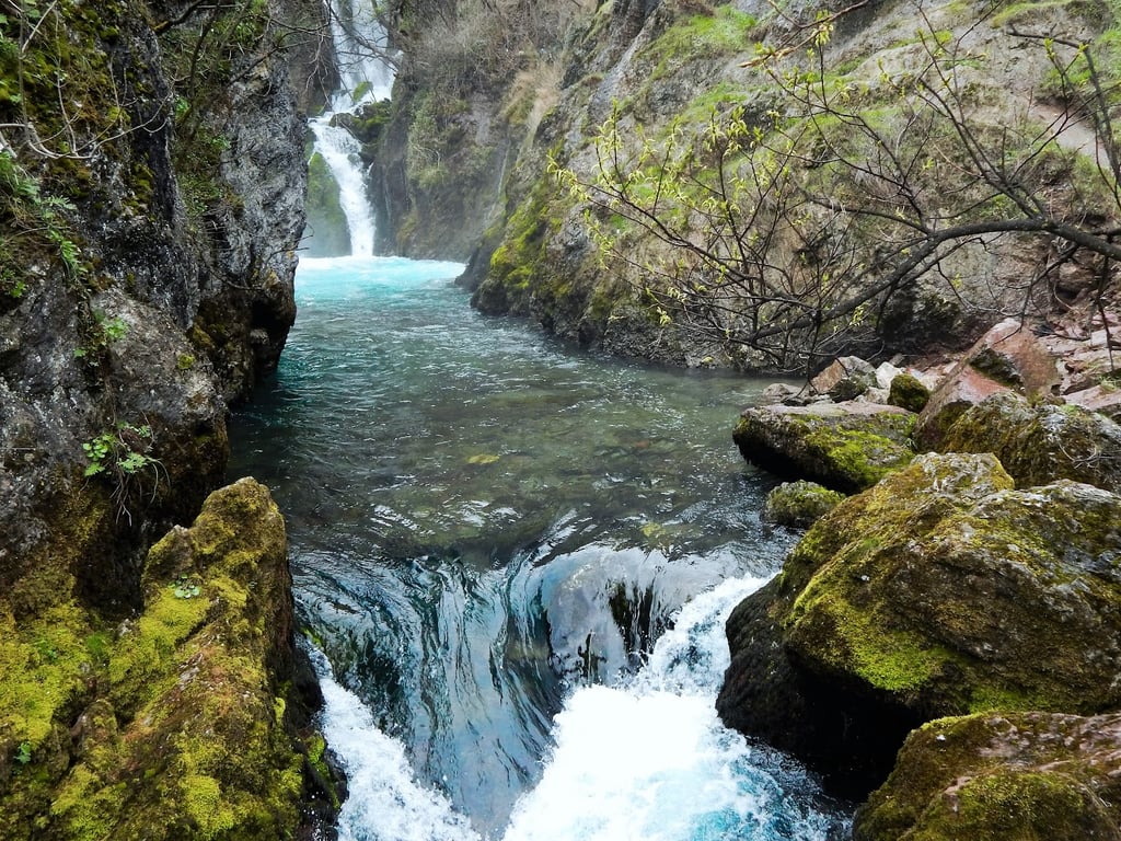 White Drin Waterfall