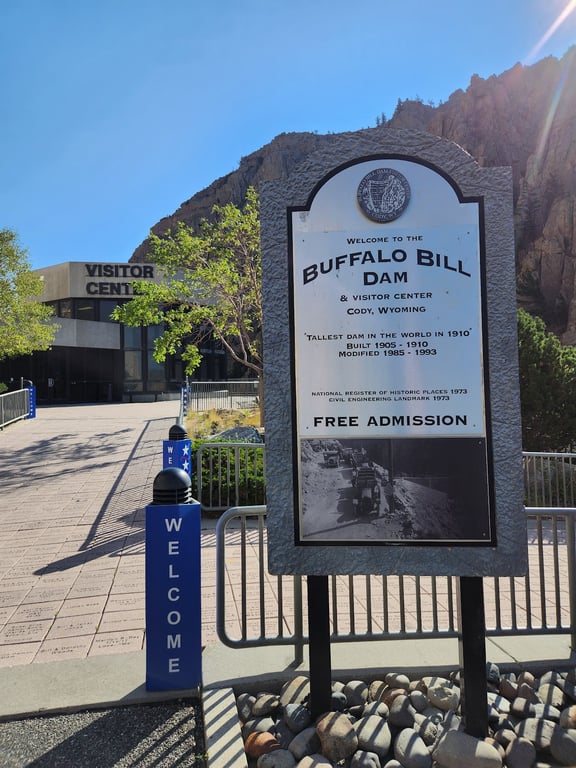 Buffalo Bill Dam & Reservoir