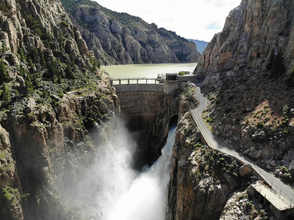 Buffalo Bill Dam & Reservoir