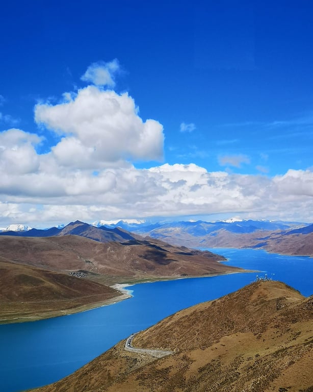 Yamdrok Turquoise Lake