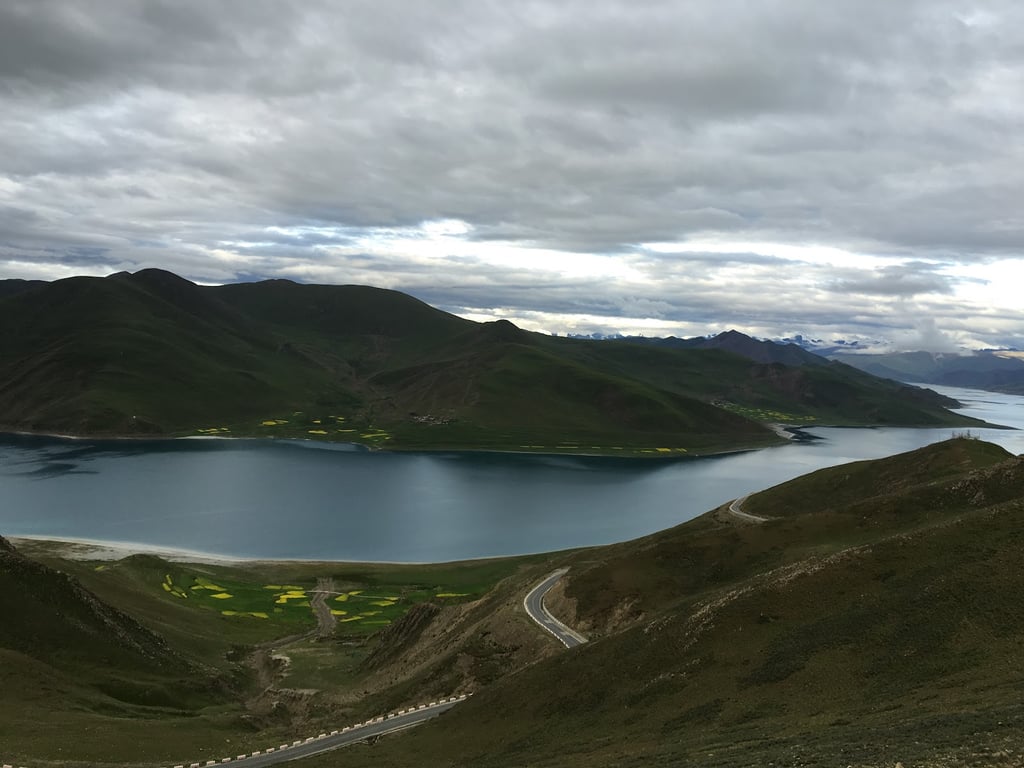 Yamdrok Turquoise Lake