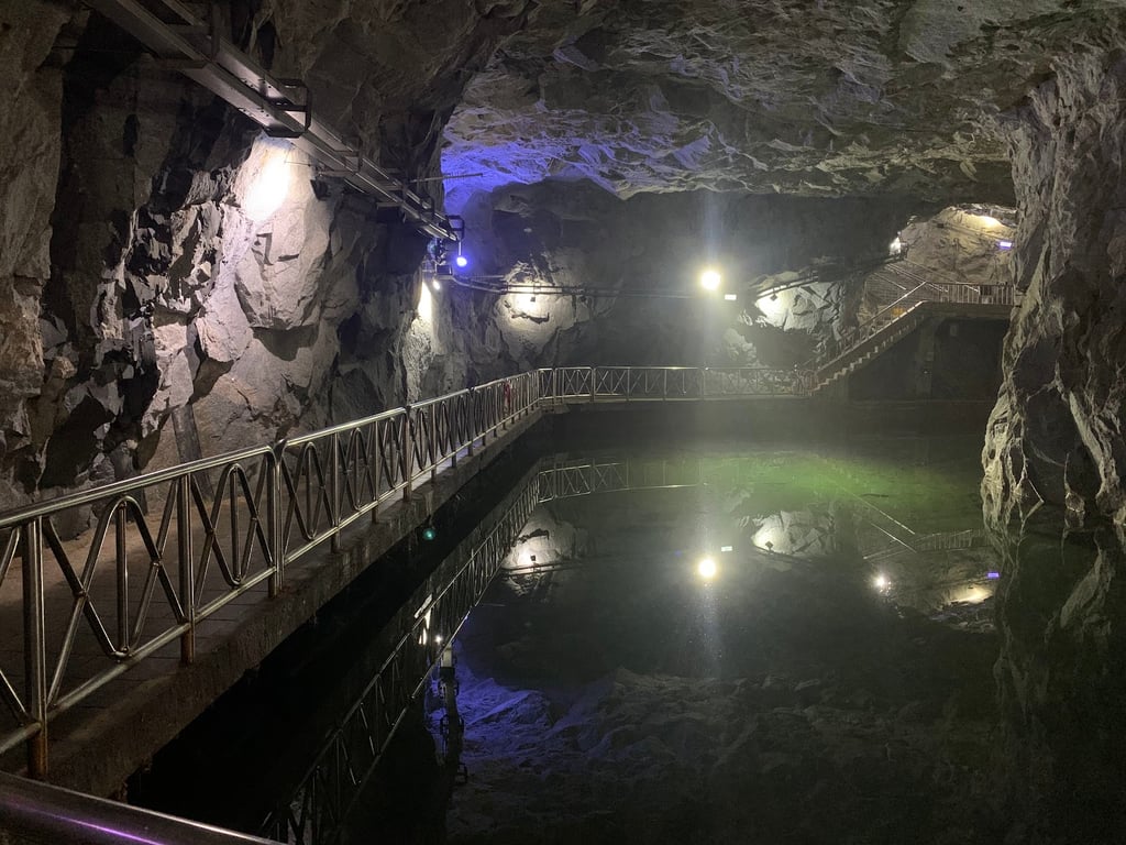 Zhaishan Tunnel