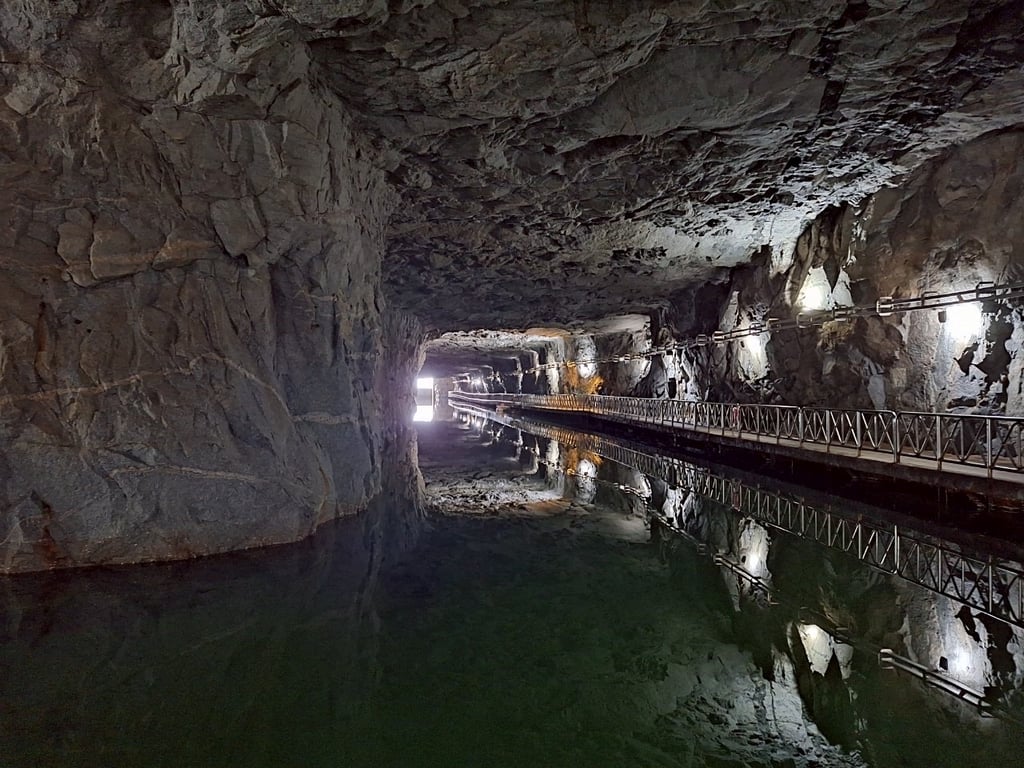 Zhaishan Tunnel