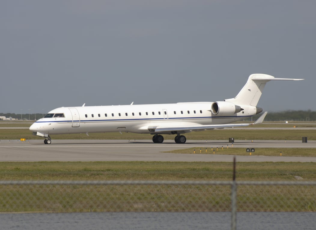 Bombardier Challenger 870