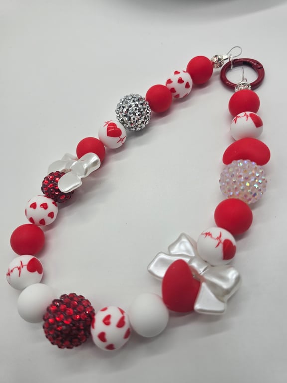 Red and White Beaded Phone Wristlet — photo 2