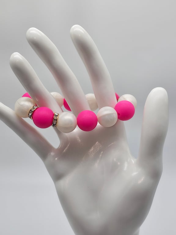 Pretty in Pink and Pearl Bracelet — photo 1