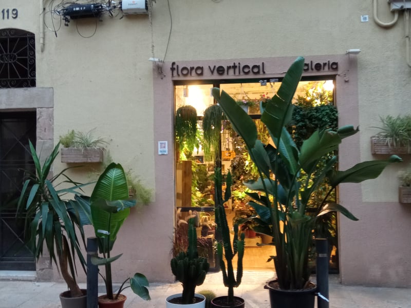 Flora Vertical
