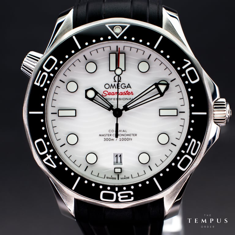 Omega Seamaster Diver 300M – 42mm White Ceramic Dial