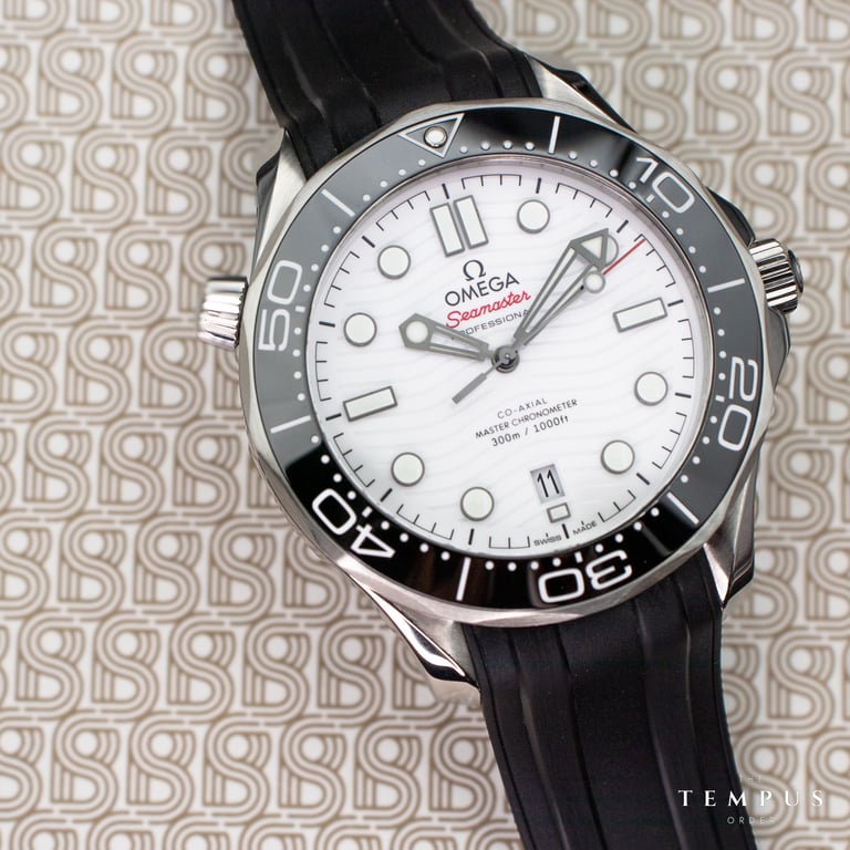 Omega Seamaster Diver 300M – 42mm White Ceramic Dial