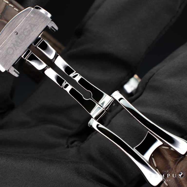 Omega Speedmaster 38 Cappuccino – 38mm Steel & Sedna Gold