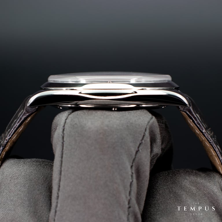 Omega De Ville Trésor Power Reserve – 40mm Silvery Dial