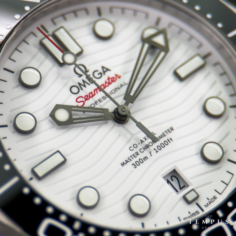 Omega Seamaster Diver 300M – 42mm White Ceramic Dial