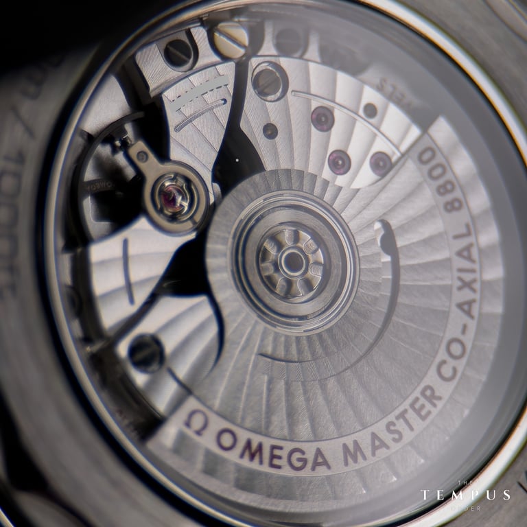 Omega Seamaster Diver 300M – 42mm White Ceramic Dial