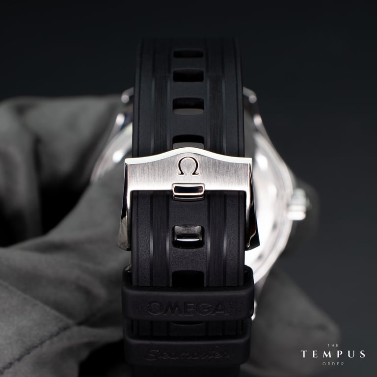 Omega Seamaster Diver 300M – 42mm White Ceramic Dial