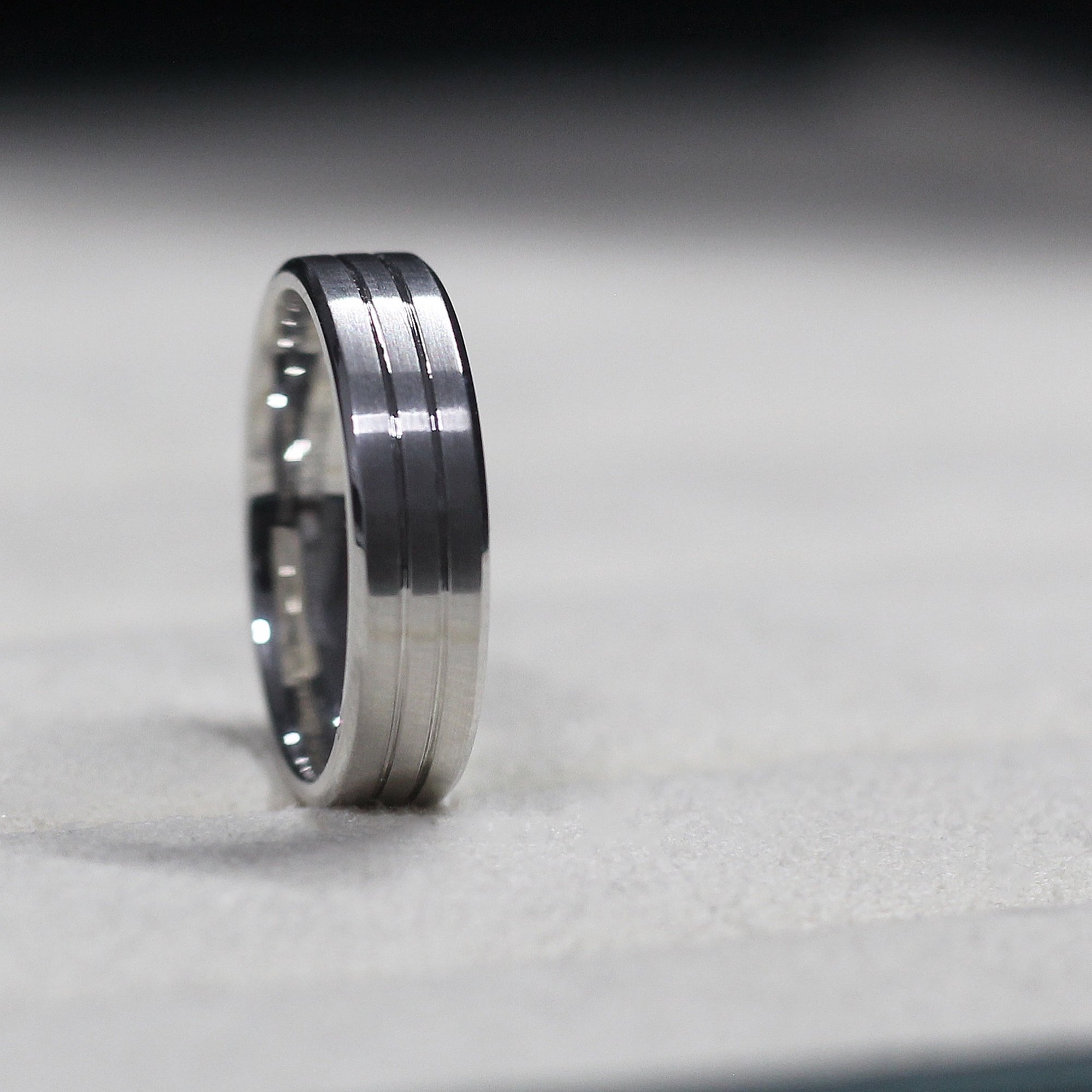 Mens bands by Grandeur Diamonds