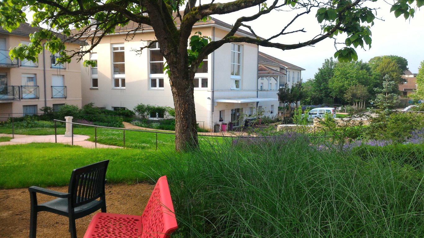 L'EHPAD de SALORNAY SUR GUYE (71250) recherche infirmier (H/F)