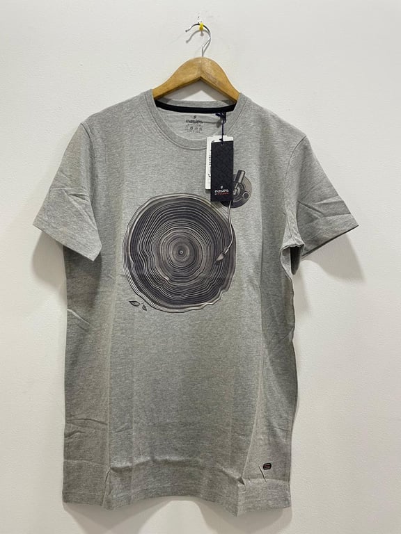 Easises Men T-shirt By Killer