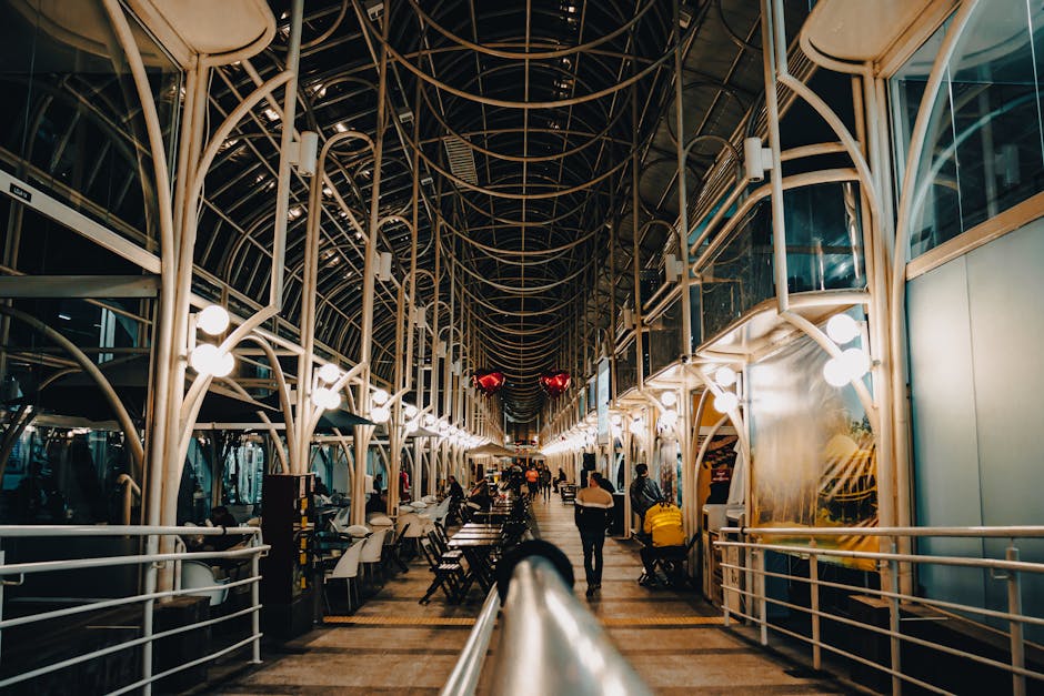 Explore the dynamic night atmosphere of Rua 24 Horas, Curitiba's architectural marvel.