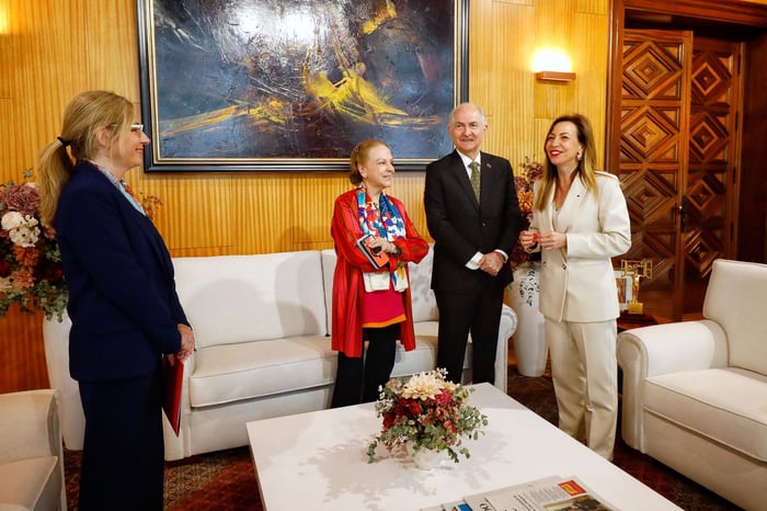 Antonio Ledezma durante el acto de entrega del Premio Estrella de Europa 2026 en la Casa Consistorial de Zaragoza