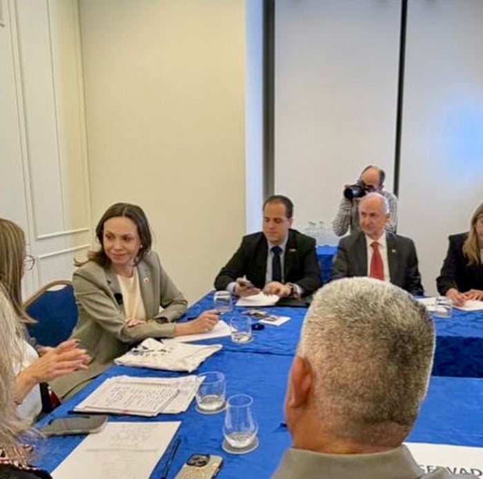 Reunión de trabajo equipo MCM con el gobierno de Portugal