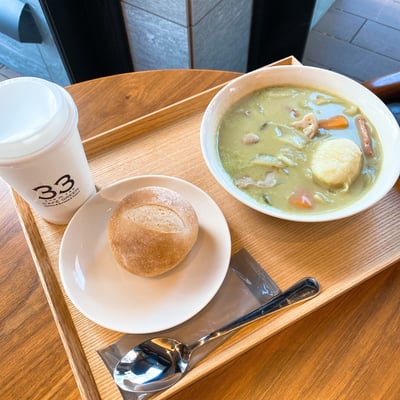 ３３ ＣＡＦÉ ＧＲＥＥＮ