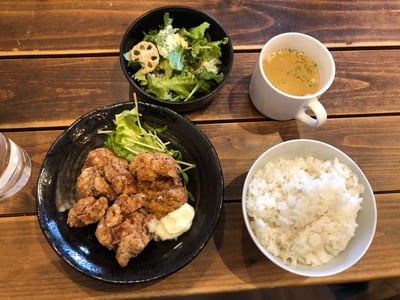肉バル・洋食 New Pond ～創作料理とお酒のお店～ 博多駅店