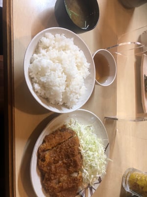 まる中