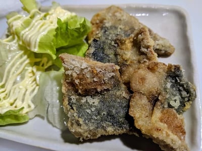 串焼〇荻 (ｸｼﾔｷ ﾏﾙｵｷﾞ)