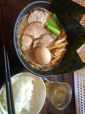 麺座かたぶつ