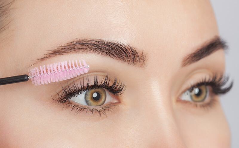 5 ways to make your eyelashes thicker that you can try